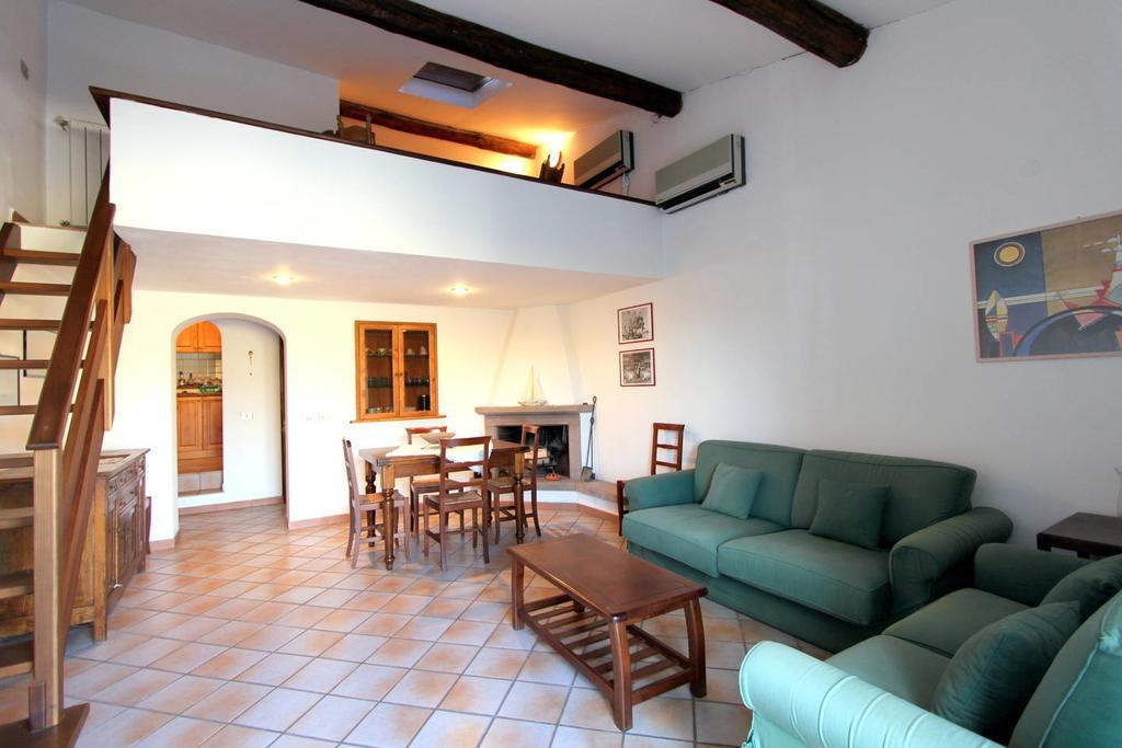 Casa Ilaria Lägenhet Porto Santo Stefano  Exteriör bild